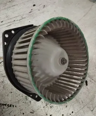 Nissan Sunny Heater fan/blower