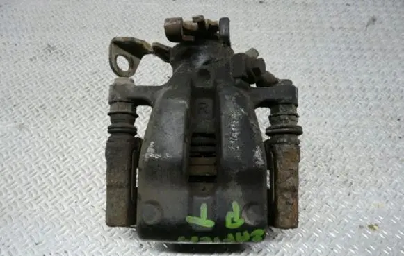 Opel Zafira A Rear brake caliper