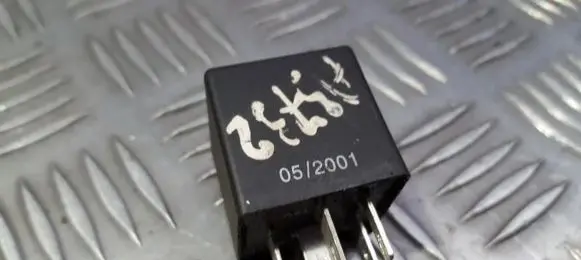 Audi A4 S4 B5 8D Other relay 5C007