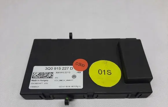 Volkswagen PASSAT B8 Other control units/modules 3Q0915227D