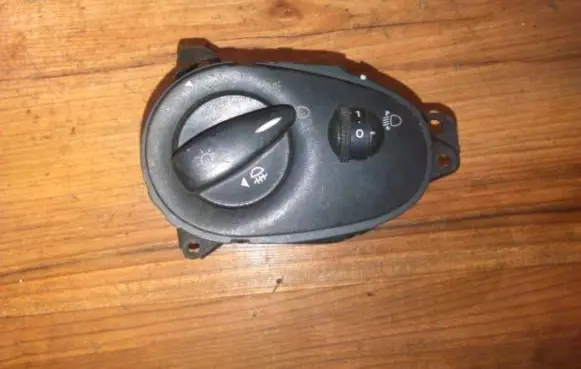 Ford Focus Light switch 98ag13a024ch