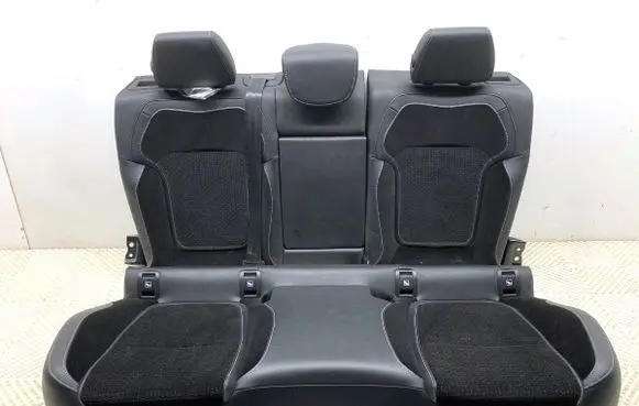 Renault Megane IV Second row seats 