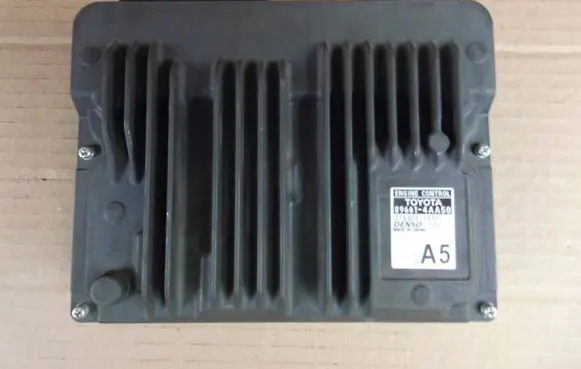 Toyota RAV 4 (XA50) Engine control unit/module 896614AA50
