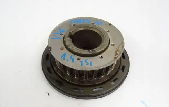 Volkswagen Golf VIII Crankshaft gear 