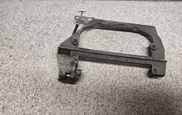 BMW 7 E38 Rear door exterior handle/bracket 51228245345