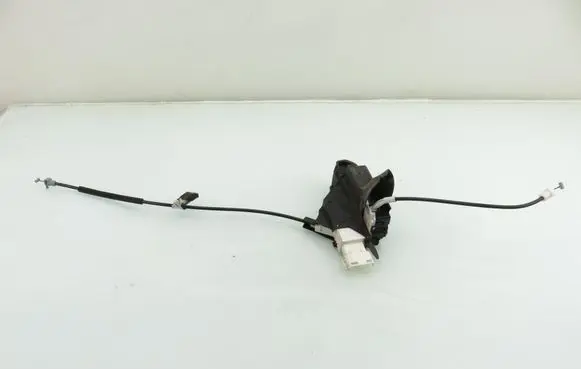 Peugeot 407 Front door lock 9683417880