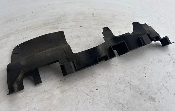 Audi A4 S4 B8 8K Intercooler air guide/duct channel 8E0121283AD