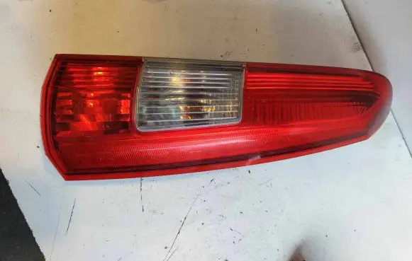 Volvo V70 Rear/tail lights 9154494