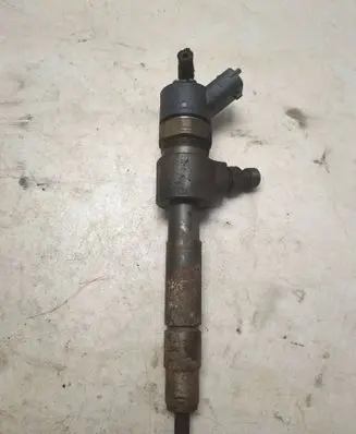 Opel Zafira B Fuel injector 0445110276