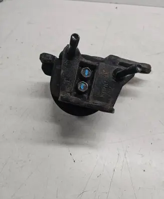 Hyundai Santa Fe Engine mount bracket 218322B200