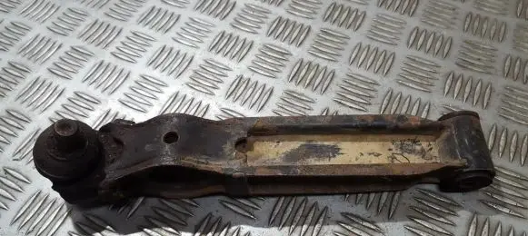 Suzuki Alto Front lower control arm/wishbone
