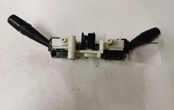 KIA Sorento Wiper turn signal indicator stalk/switch SAEQB98