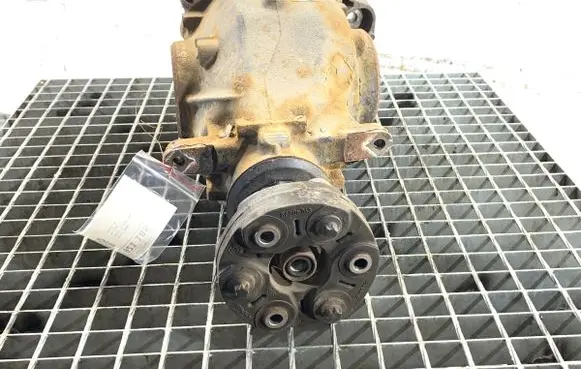 BMW 3 F30 F35 F31 Rear differential 7605595
