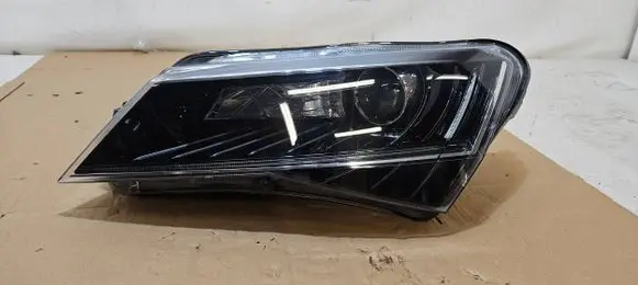 Skoda Superb B8 (3V) Headlight/headlamp
