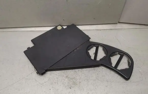 Volkswagen PASSAT B5 Cup holder 3B1858569