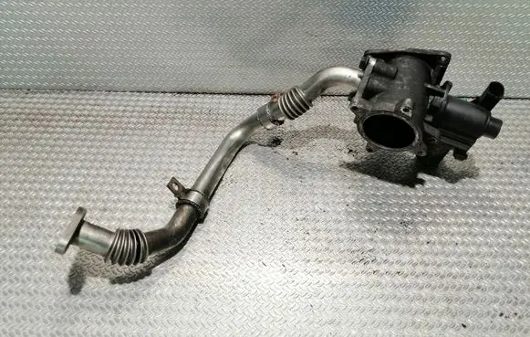 Volkswagen Crafter EGR valve 700823010 076131501A 076131501B