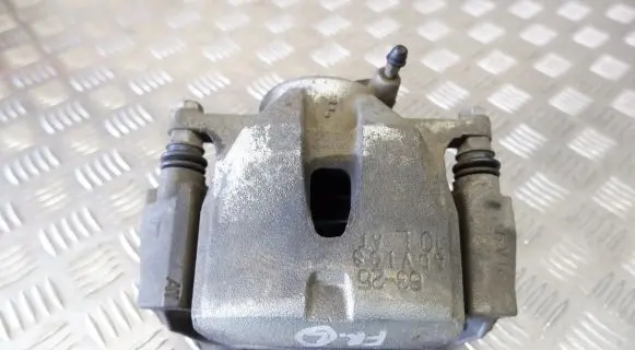 Toyota Prius+ (ZVW40) Front brake caliper 4775042091