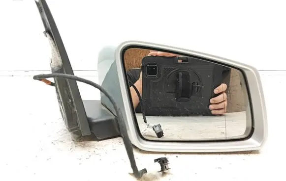 Mercedes-Benz C W204 Front door electric wing mirror LSTPW204KMB