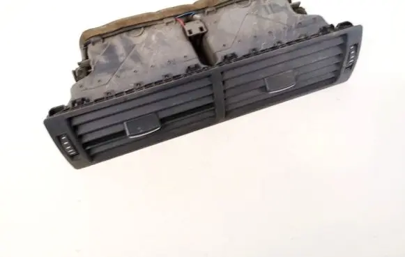 Audi A4 S4 B7 8E 8H Dash center air vent grill 8E0820951H
