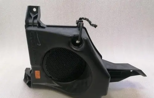 Mercedes-Benz ML W164 Dash center speaker trim cover A1648202202