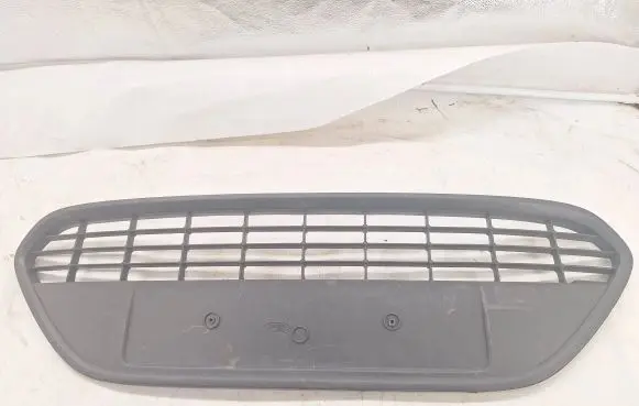 Ford Focus Front bumper lower grill 8M5117B968A