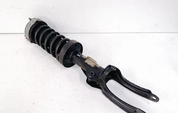 Volkswagen Touareg II Front shock absorber/damper
