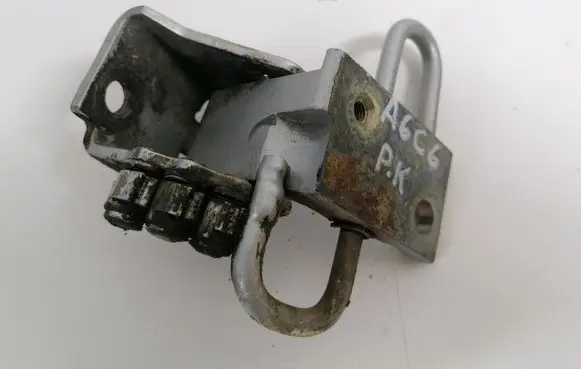 Audi A6 Allroad C6 Front door lower hinge 8E0831411E