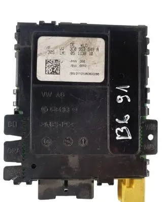 Volkswagen PASSAT B6 Steering angle sensor 3C0953549A 05113810 68493