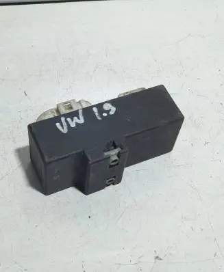 Volkswagen Golf IV Coolant fan relay 1J0919506H