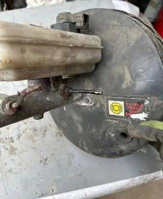 Iveco Daily 30.8 - 9 Brake booster 500373265