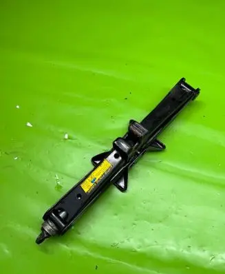 Toyota Aygo AB40 Lift Jack 11009