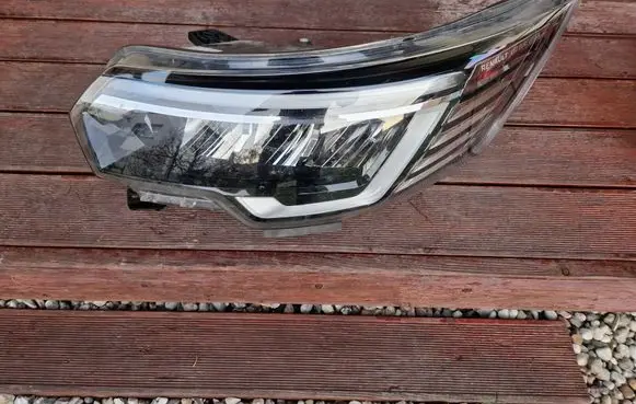 Renault Trafic III (X82) Headlight/headlamp 260601790R