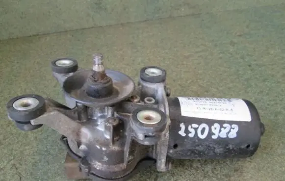 Nissan Almera Front wiper linkage and motor