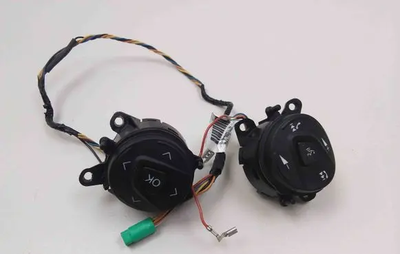 Ford Focus Steering wheel buttons/switches DM5T14K147DA AM5T14K147AA