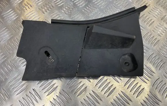 Toyota Verso Fender end trim 538680F020