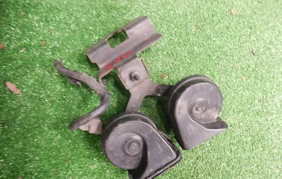 Land Rover Range Rover Evoque L538 Horn signal