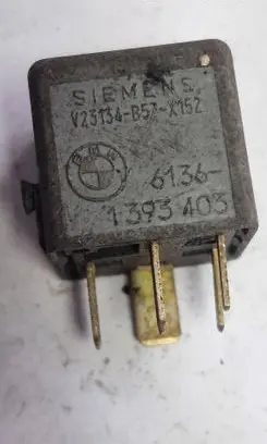 BMW 5 E39 Other relay 1393403 V23134B57X152 6136