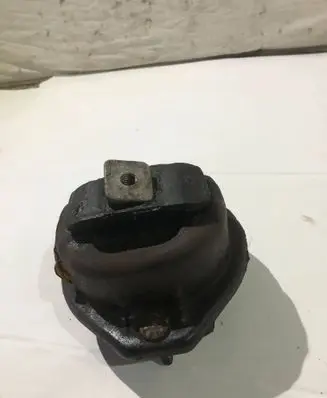 BMW 7 E65 E66 Engine mount bracket 6754613 68623515