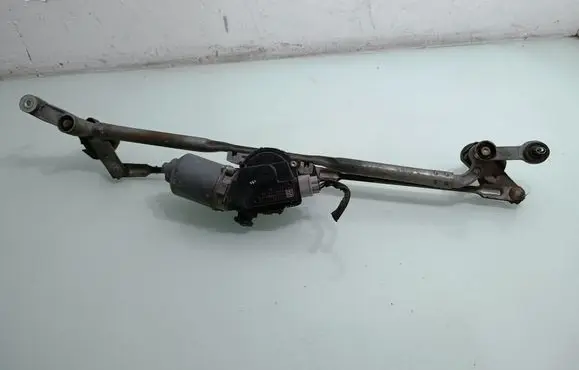 Front wiper linkage and motor