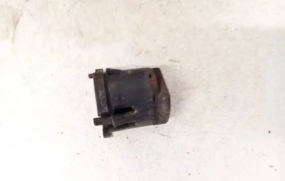 Volvo C30 Radiator mount bracket 30639749