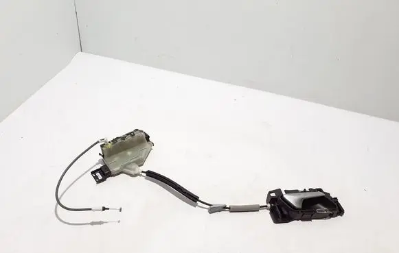Citroen DS7 Crossback Front door lock 9820531180