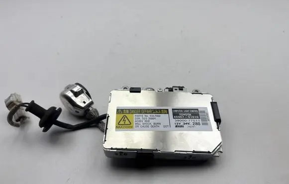 Lexus RX 330 - 350 - 400H Headlight ballast module Xenon 8596751010 3900077511 24V280