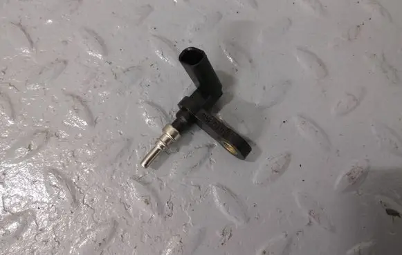 Skoda Kamiq Coolant temperature sensor 05E919501
