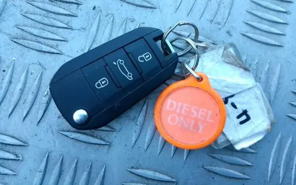 Peugeot 508 Ignition key/card 