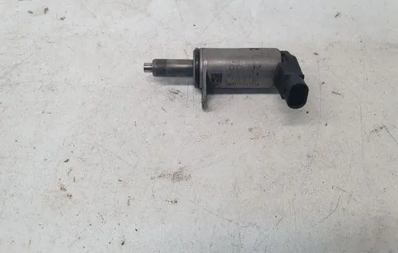Audi A6 S6 C6 4F Camshaft vanos timing valve 06H103697A