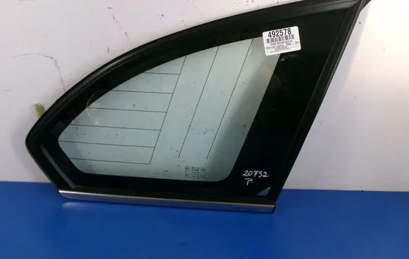 Chevrolet Captiva Rear side window