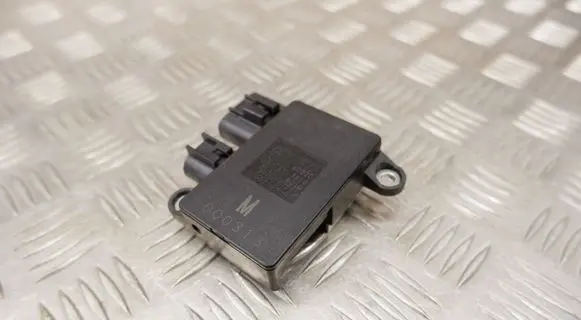 Coolant fan relay