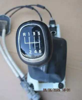 KIA Ceed Gear shifter/selector 43700J7115WK