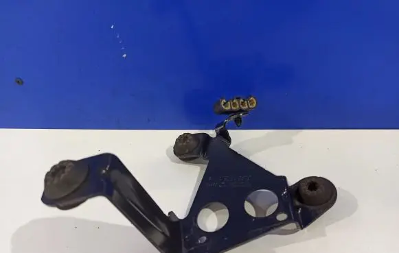 Volvo XC90 ABS pump bracket 31387278