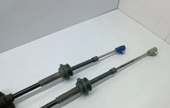 Citroen C3 Gear shift cable linkage